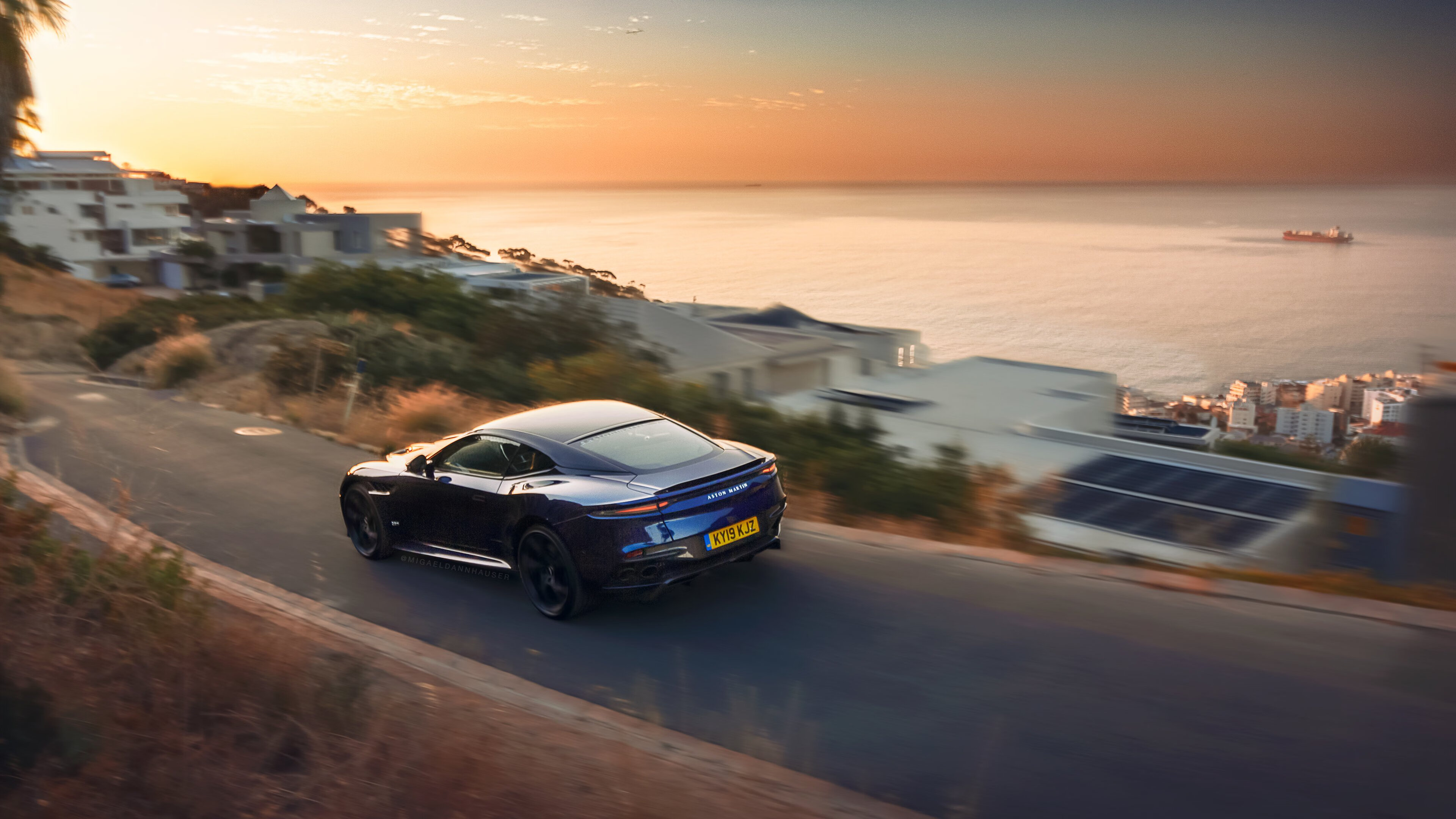 女子足球队主教练接受专访分享执教理念，国家女子足球队主教练